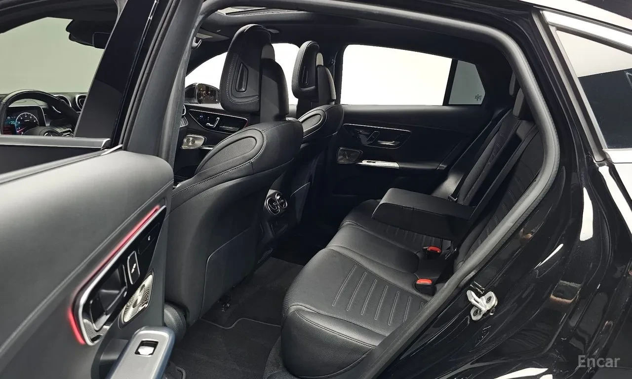 Mercedes-Benz GLC 300 COUPE4MATIC/BURMESTER/ОБДУХ/ПАНО/ДИСТРОНИК/360, снимка 15 - Автомобили и джипове - 56131154