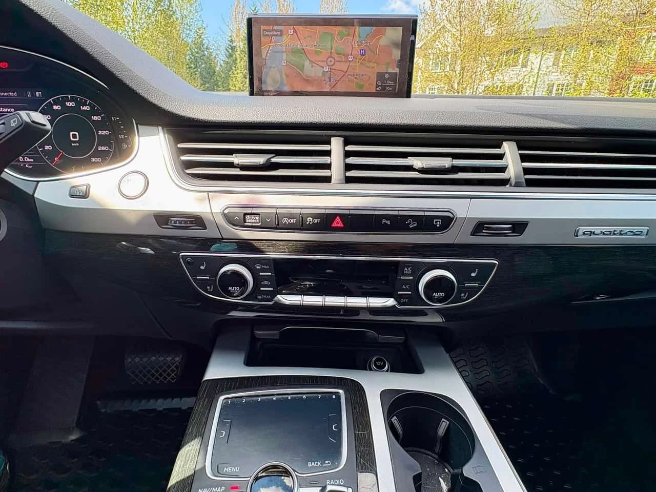 Audi Q7 3.0T Technik S LINE | CARFAX | ���������� | Mobile.bg � ����������� 9