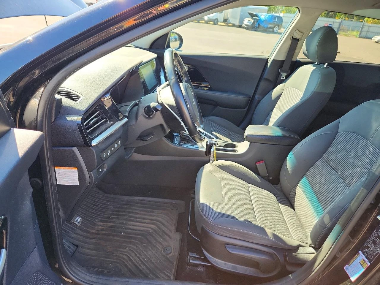 Kia Niro 1.6l Lxs, снимка 7 - Автомобили и джипове - 56664088