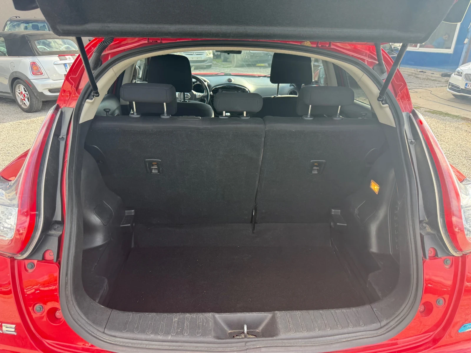 Nissan Juke 1.5 dci, снимка 16 - Автомобили и джипове - 56680665