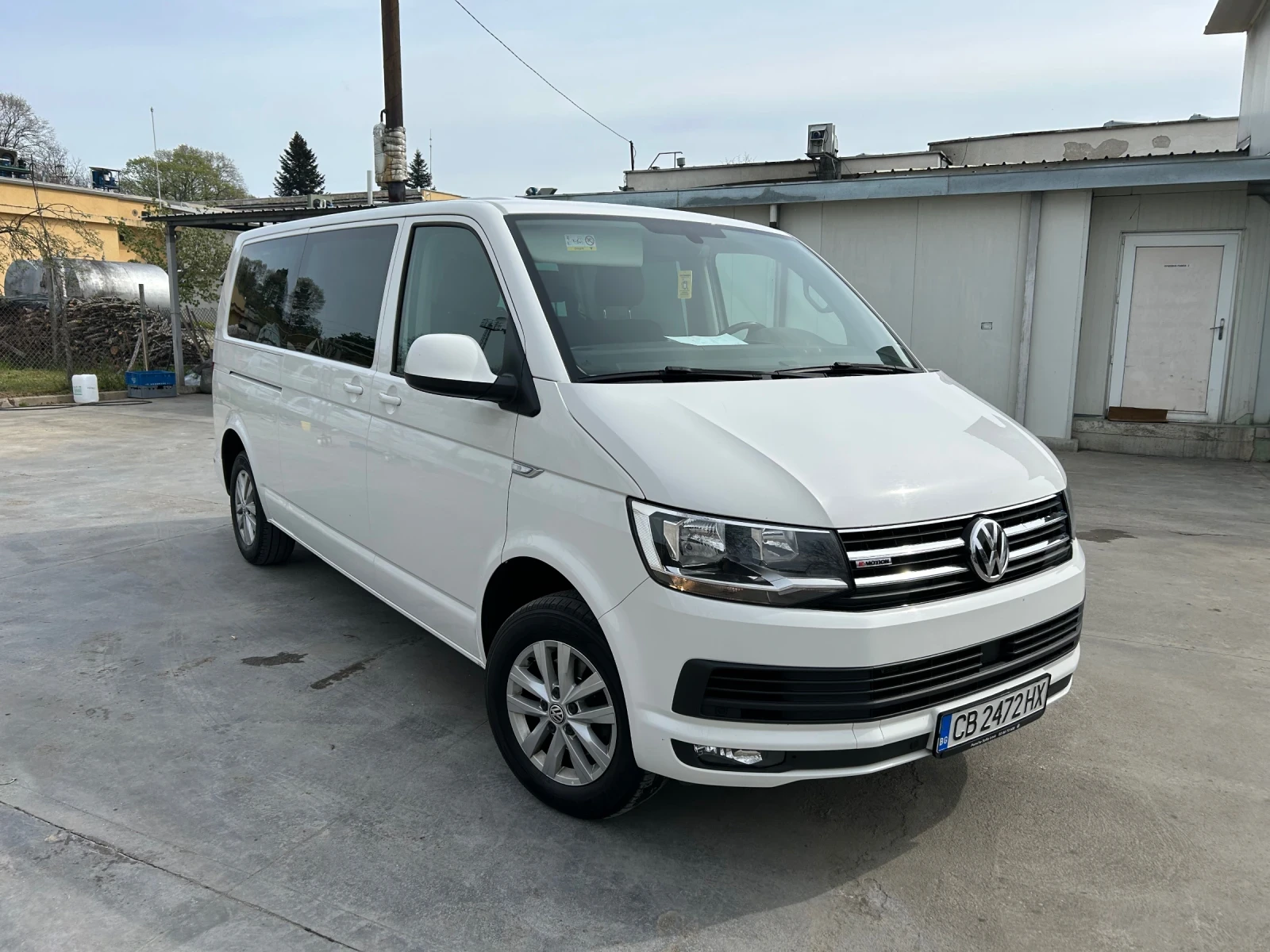 VW Caravelle, снимка 3 - Бусове и автобуси - 53493506