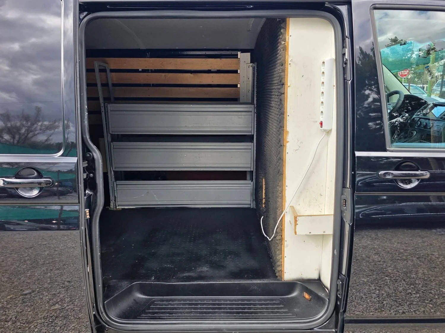 VW Transporter 2.0TDI 180K.C / 4-MOTION / АВТОМАТ / НАВИ /ПОДГРЕВ, снимка 14 - Бусове и автобуси - 56188735