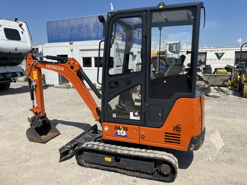 Багер Hitachi ZX 19-6, снимка 5 - Индустриална техника - 50043958