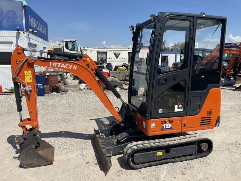 Багер Hitachi ZX 19-6, снимка 3 - Индустриална техника - 50043958