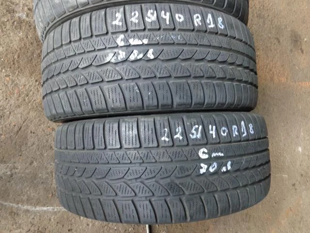 Гуми Зимни 225/40R18, снимка 6 - Гуми и джанти - 20266231