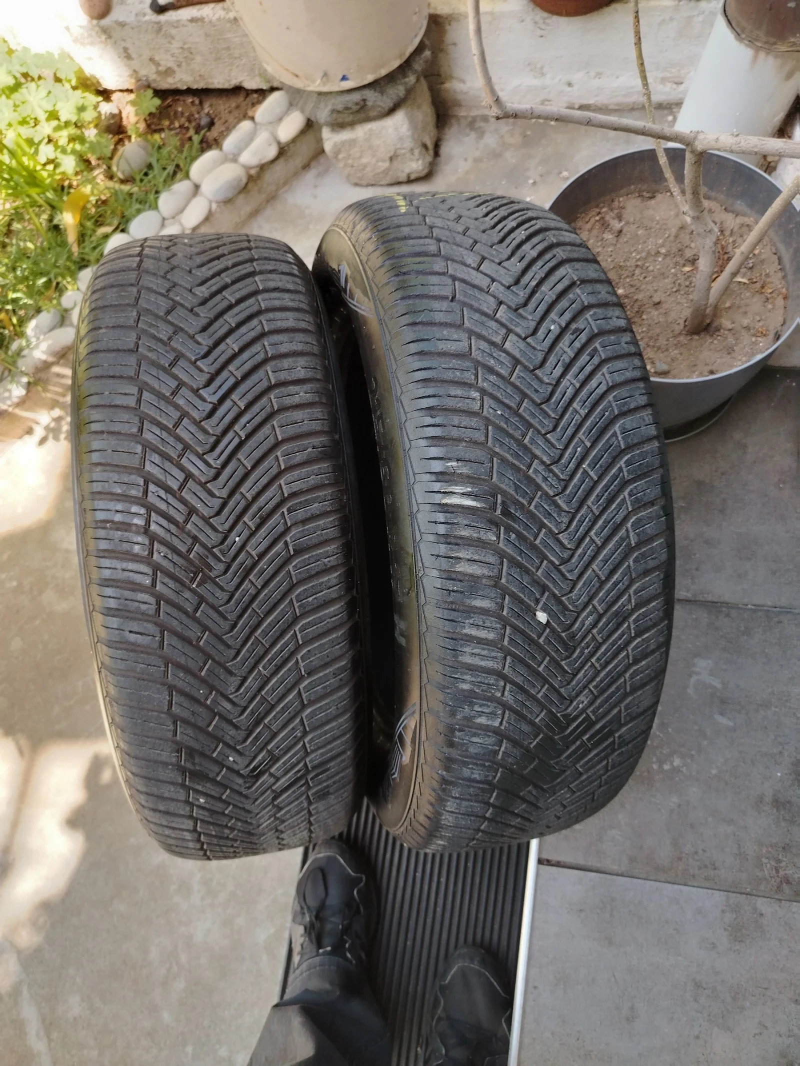 Гуми Всесезонни 215/60R17