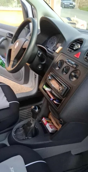 VW Caddy, снимка 3