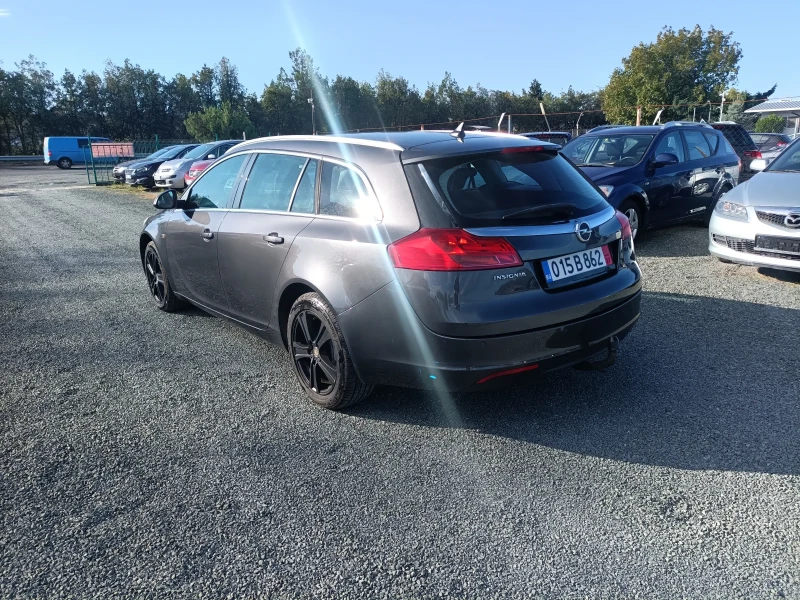 Opel Insignia 1.8 бензин , снимка 7 - Автомобили и джипове - 47426603