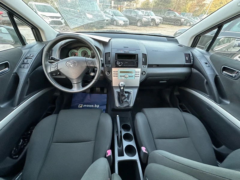 Toyota Corolla verso 1.6I-110кс, снимка 10 - Автомобили и джипове - 47498555