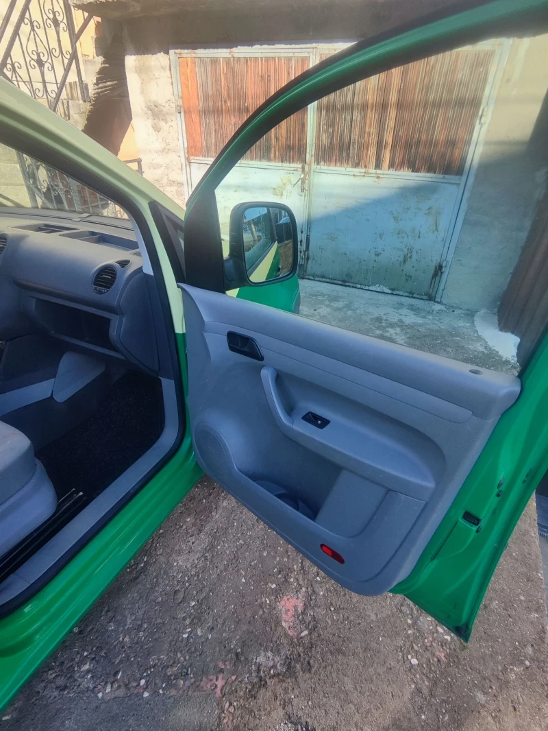 VW Caddy 2.0SDI, снимка 14 - Автомобили и джипове - 48517654