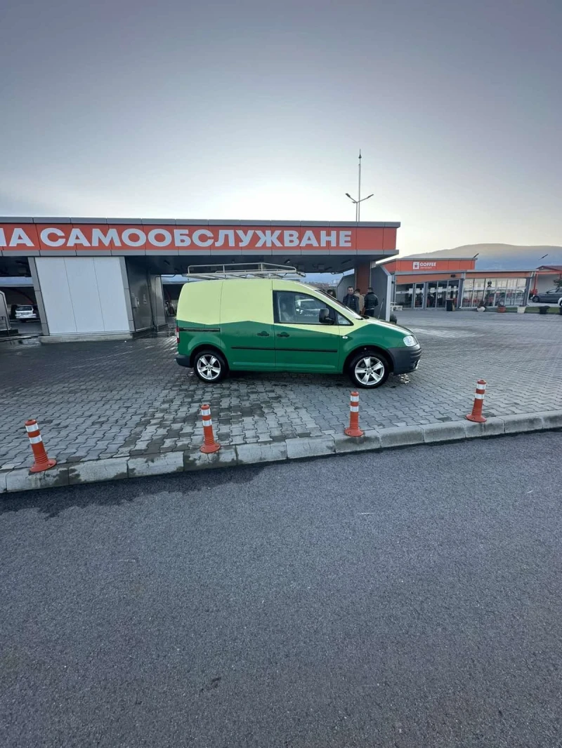 VW Caddy 2.0SDI, снимка 4 - Автомобили и джипове - 48517654