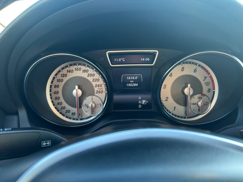 Mercedes-Benz CLA 250 AMG, снимка 12 - Автомобили и джипове - 52632611