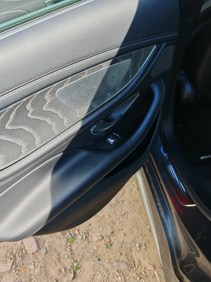 Mercedes-Benz CLS 400 4matic 97580 км, снимка 15 - Автомобили и джипове - 51641942