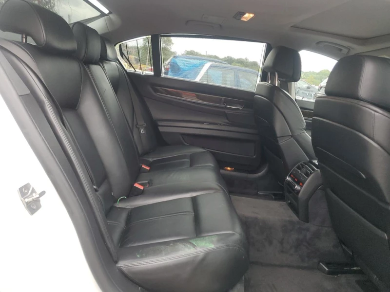 BMW 740 Luxury Line / Soft-Close / Sport+ / МАСАЖ / , снимка 10 - Автомобили и джипове - 52241056