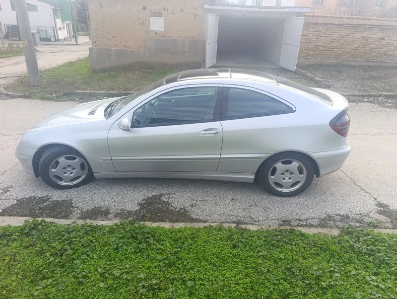 Mercedes-Benz C 220 Coupe, снимка 2 - Автомобили и джипове - 52616514