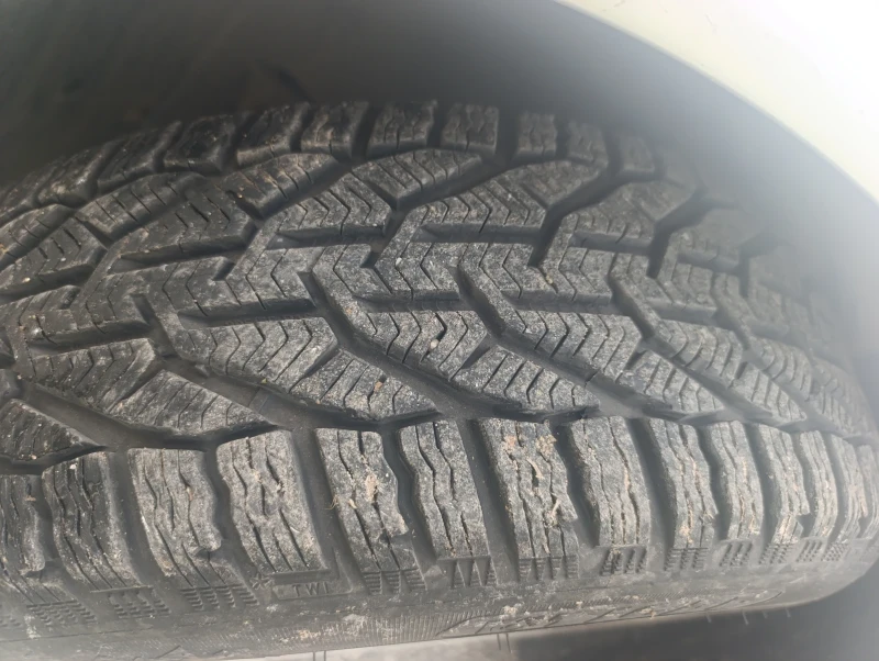 Mercedes-Benz C 220 Coupe, снимка 4 - Автомобили и джипове - 52616514