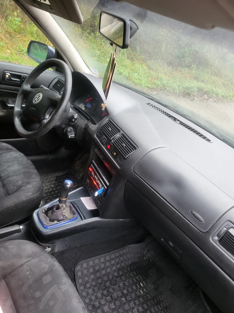 VW Golf 1.9, снимка 2 - Автомобили и джипове - 52651147