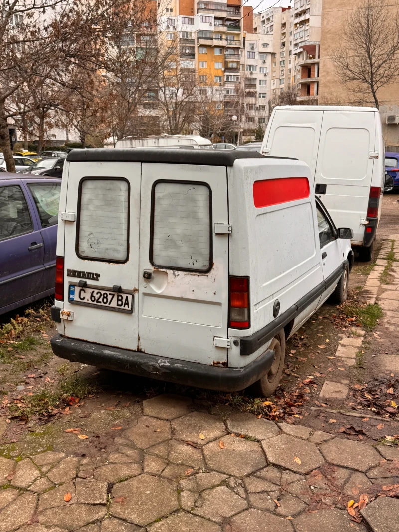 Renault Rapid, снимка 3 - Автомобили и джипове - 52816034