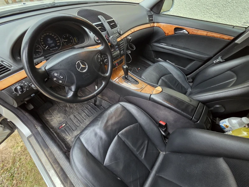 Mercedes-Benz E 270, снимка 7 - Автомобили и джипове - 53216135