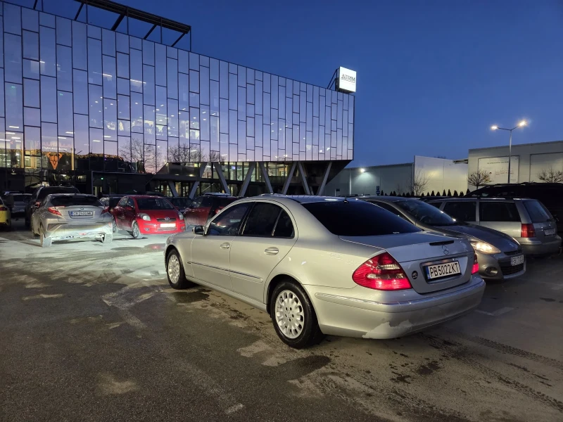Mercedes-Benz E 270, снимка 4 - Автомобили и джипове - 53216135