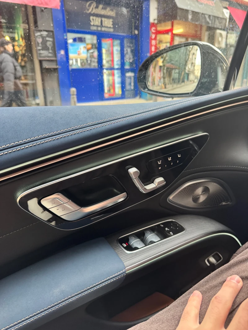 Mercedes-Benz EQS, снимка 6 - Автомобили и джипове - 53309908