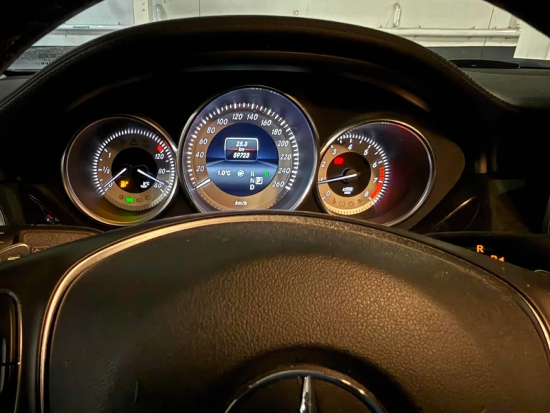 Mercedes-Benz CLS 550  CARFAX, снимка 8 - Автомобили и джипове - 53369697