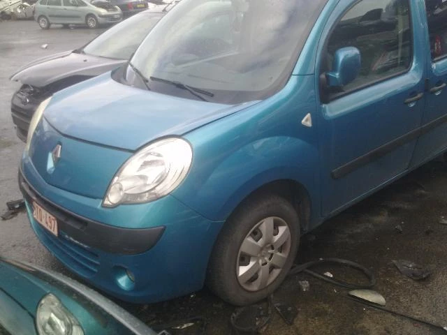 Renault Kangoo 1.5 DCi, снимка 3 - Автомобили и джипове - 48320156