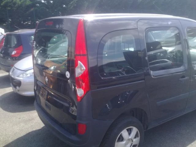 Renault Kangoo 1.5 DCi, снимка 12 - Автомобили и джипове - 48320156