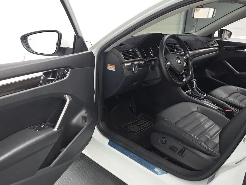 VW Passat 2.0 TSI - САМО 30% АВАНС, снимка 10 - Автомобили и джипове - 56267701