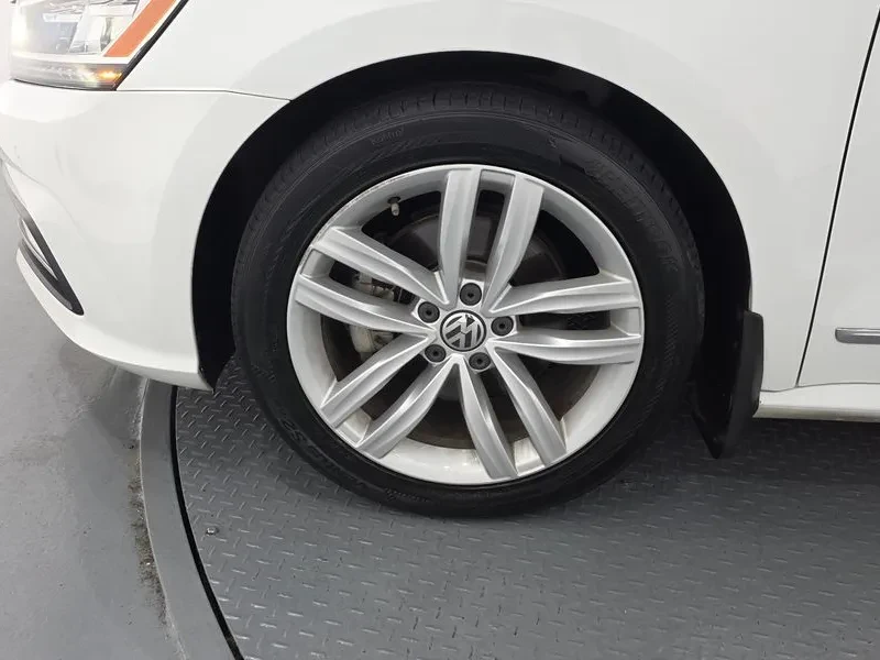VW Passat 2.0 TSI - САМО 30% АВАНС, снимка 5 - Автомобили и джипове - 56267701