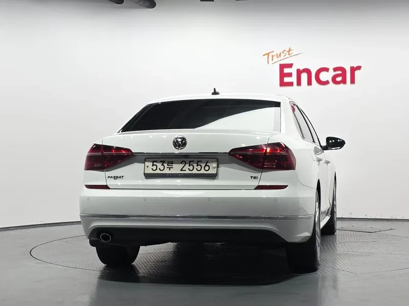 VW Passat 2.0 TSI - САМО 30% АВАНС, снимка 4 - Автомобили и джипове - 56267701