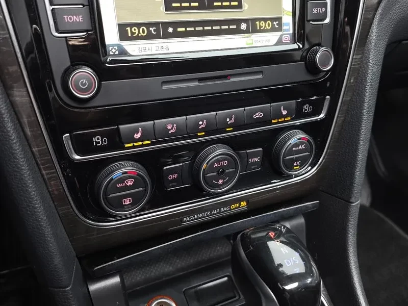 VW Passat 2.0 TSI - САМО 30% АВАНС, снимка 17 - Автомобили и джипове - 56267701