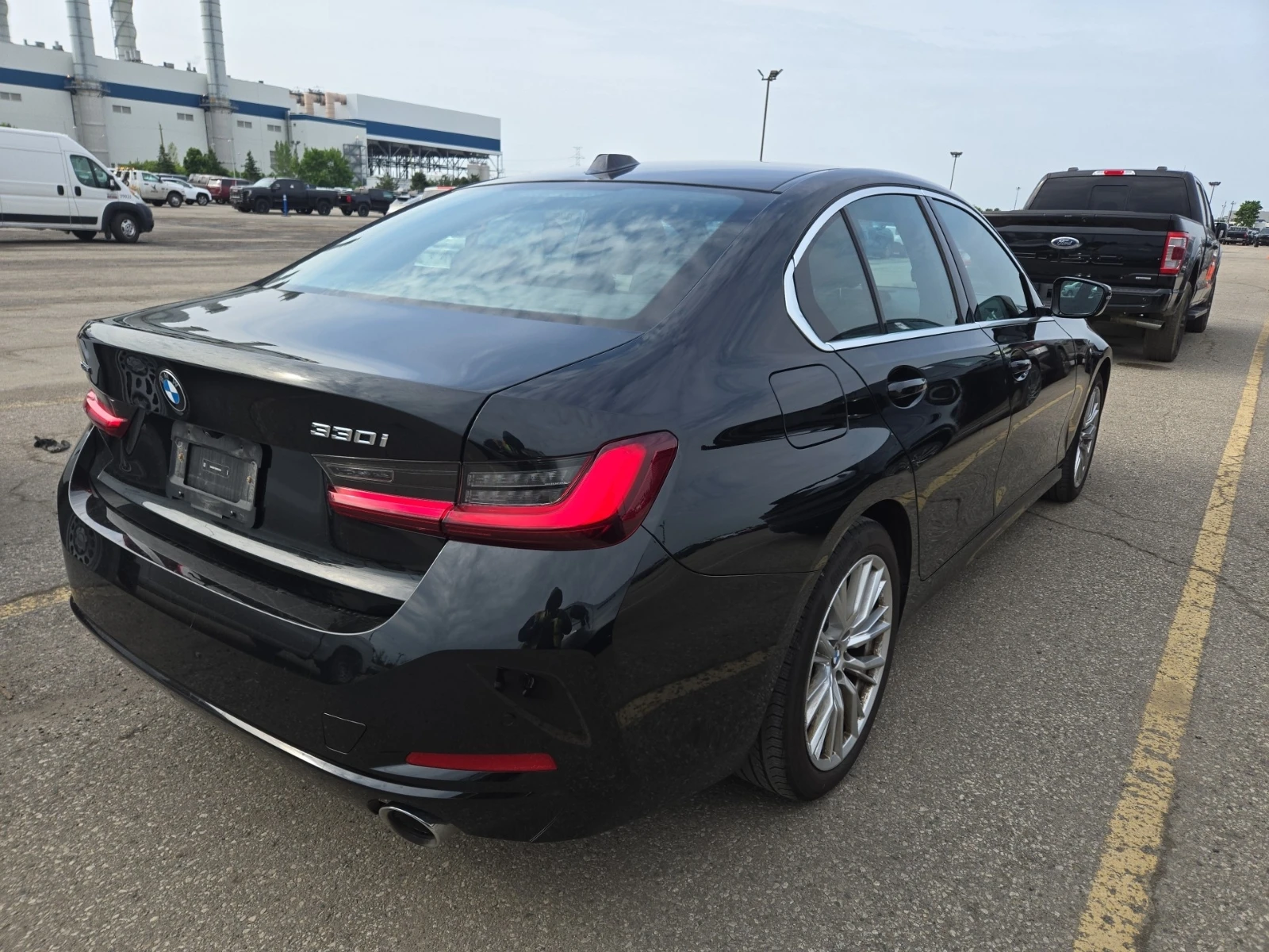 BMW 330 * XDRIVE * KEYLESS * CARFAX * АВТОКРЕДИТ - изображение 3