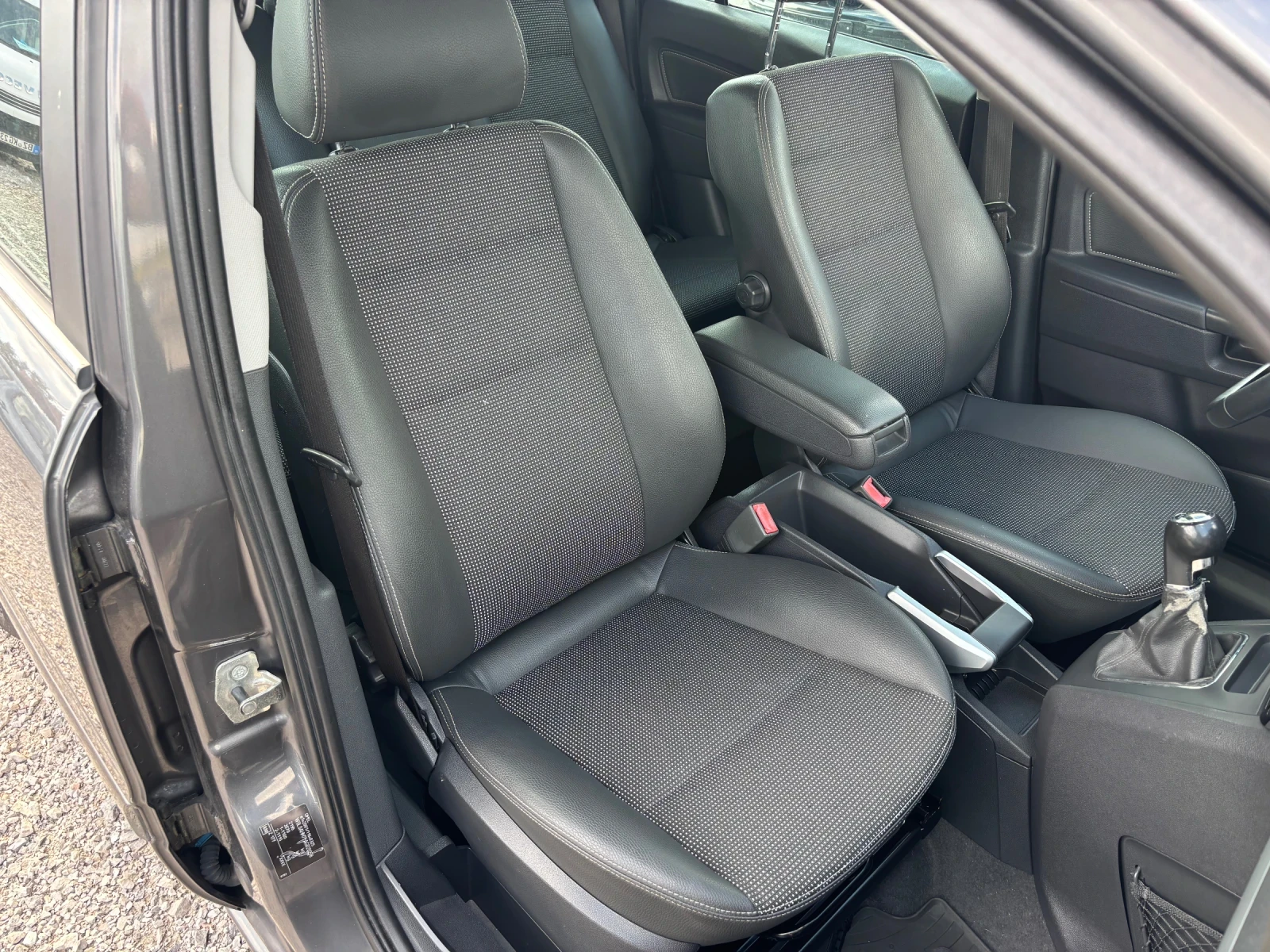 Opel Zafira 1.9-120кс, 7-местен - изображение 8