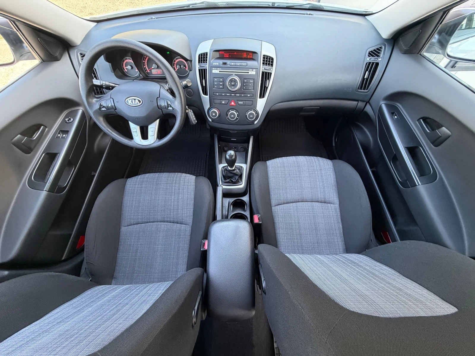 Kia Ceed 1.4* 90k.c.* KLIMA* FACE* , снимка 9 - Автомобили и джипове - 53226839
