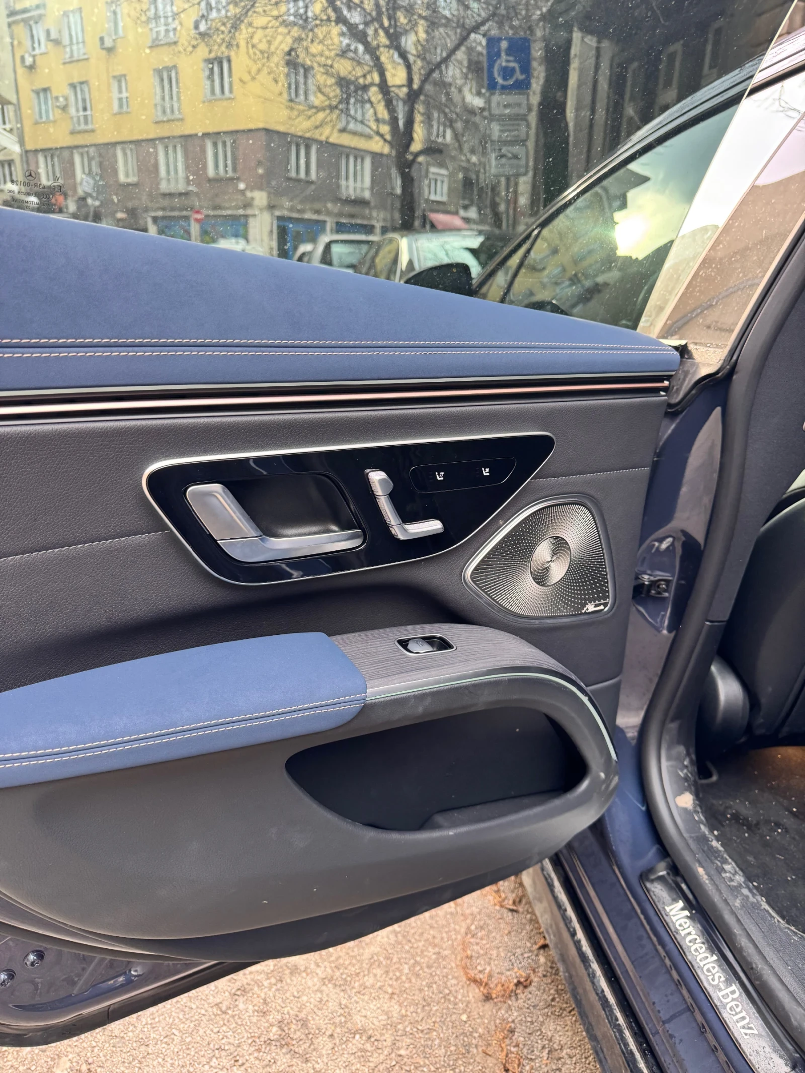 Mercedes-Benz EQS  - изображение 10