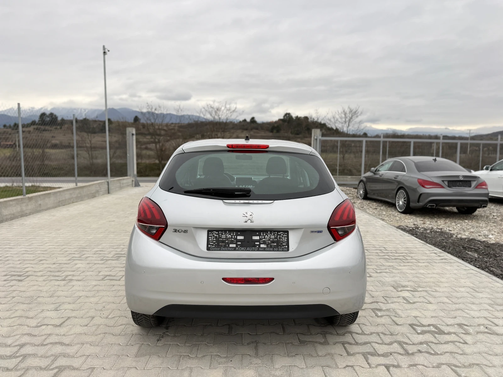 Peugeot 208 1.6HDI , снимка 5 - Автомобили и джипове - 53892922