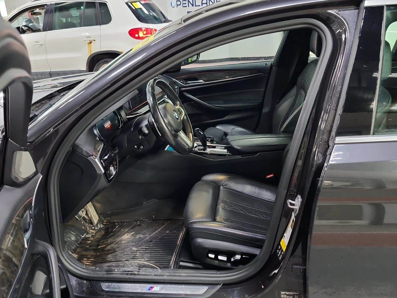 BMW 540 M-Pack* H&K* Масаж* Обдухване, снимка 6 - Автомобили и джипове - 53899054