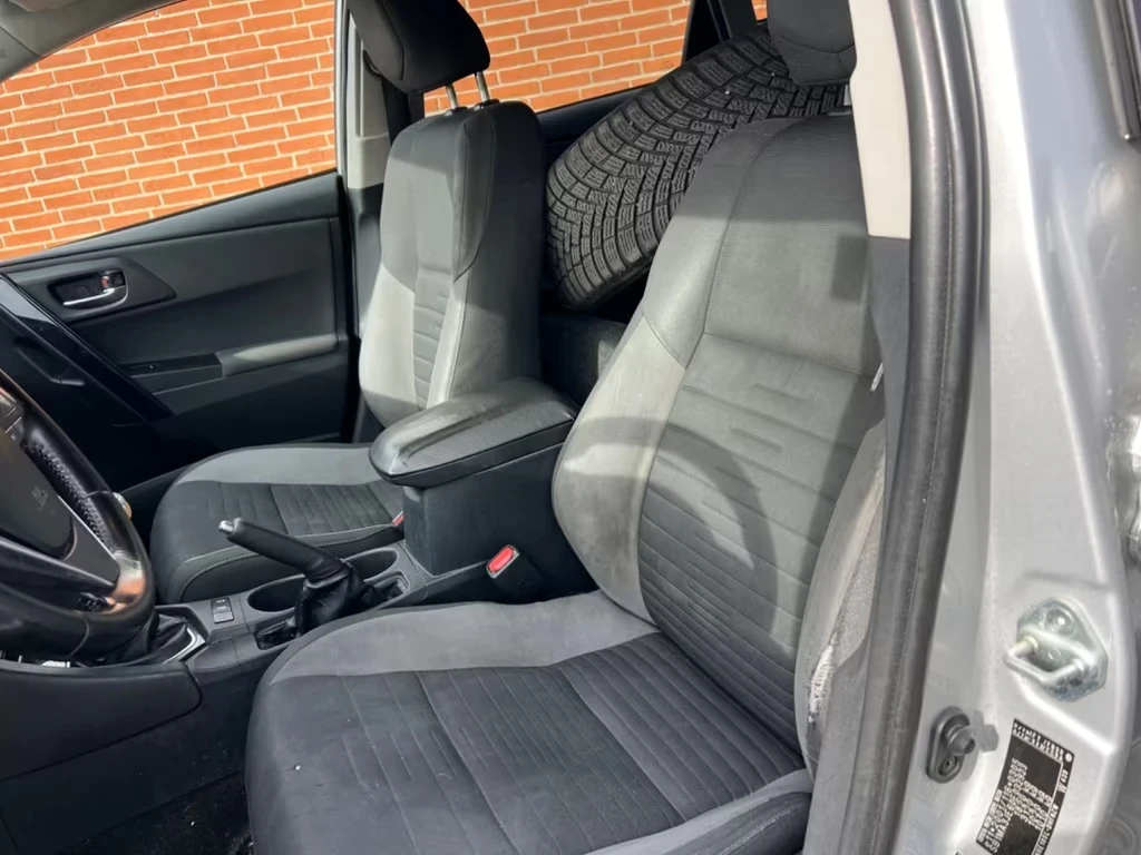 Toyota Auris Comfort 1.2 benzin 116ps DK, снимка 11 - Автомобили и джипове - 54153576