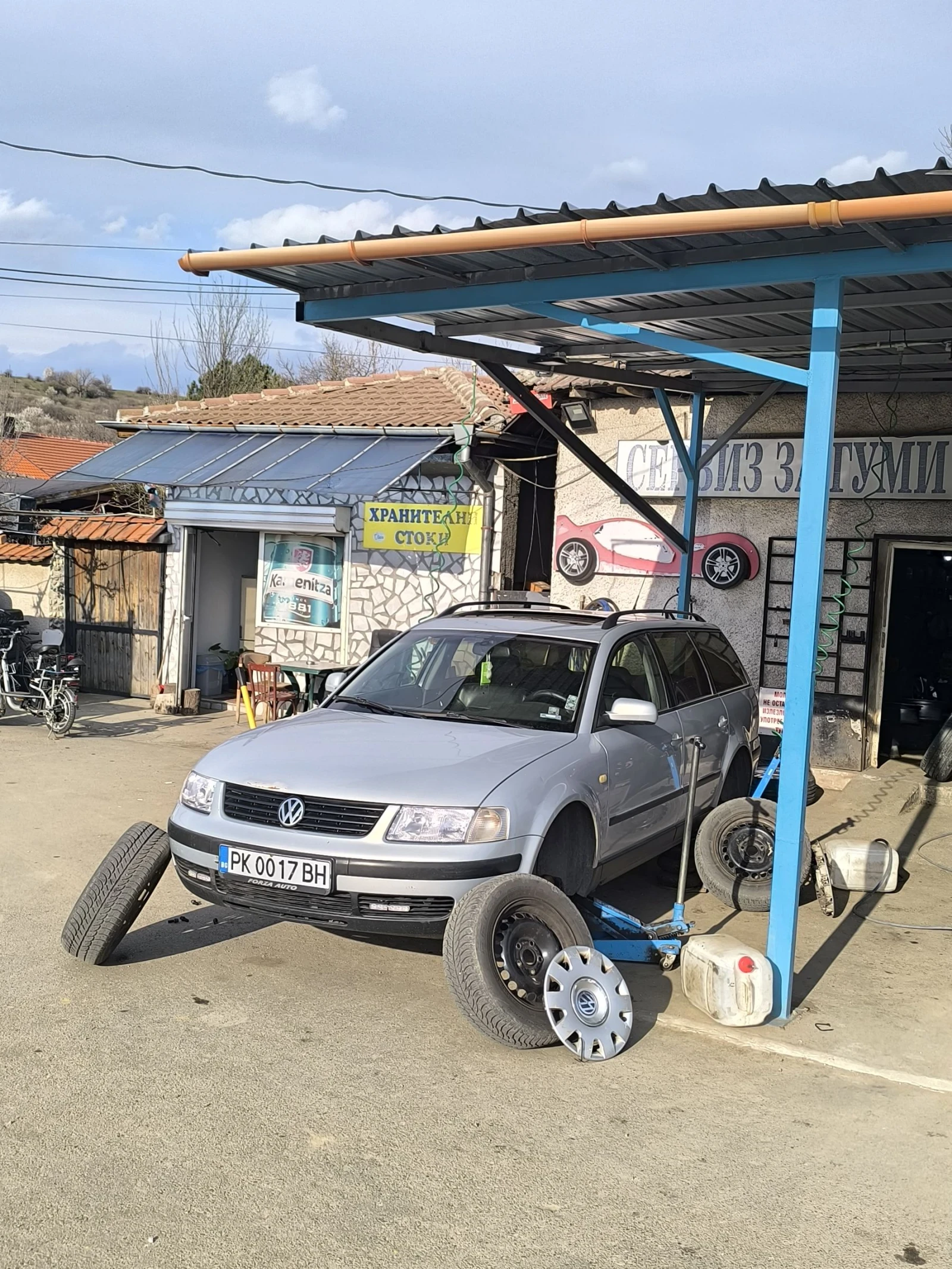 VW Passat 1.8 Т Газ/Бензин , снимка 17 - Автомобили и джипове - 54351124