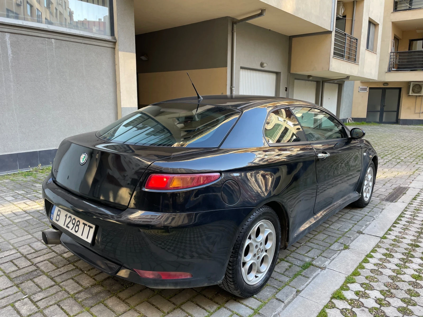 Alfa Romeo Gt 1.8 Twin Spark Bertone, 2 КОМПЛЕКТА НОВИ ГУМИ, снимка 4 - Автомобили и джипове - 54454579