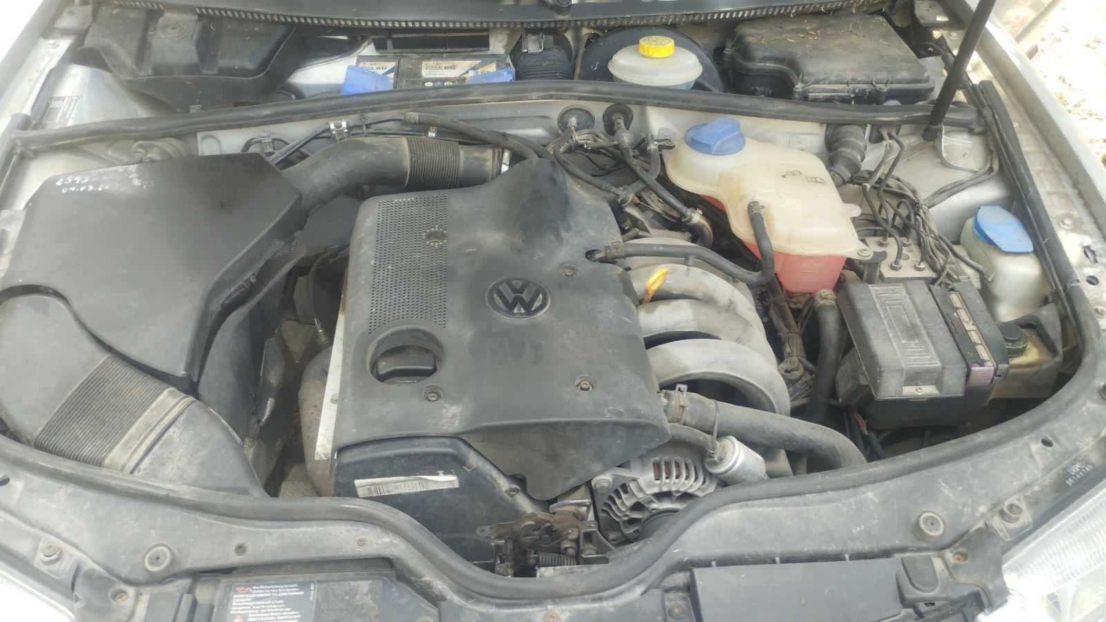 VW Passat, снимка 10 - Автомобили и джипове - 54723528