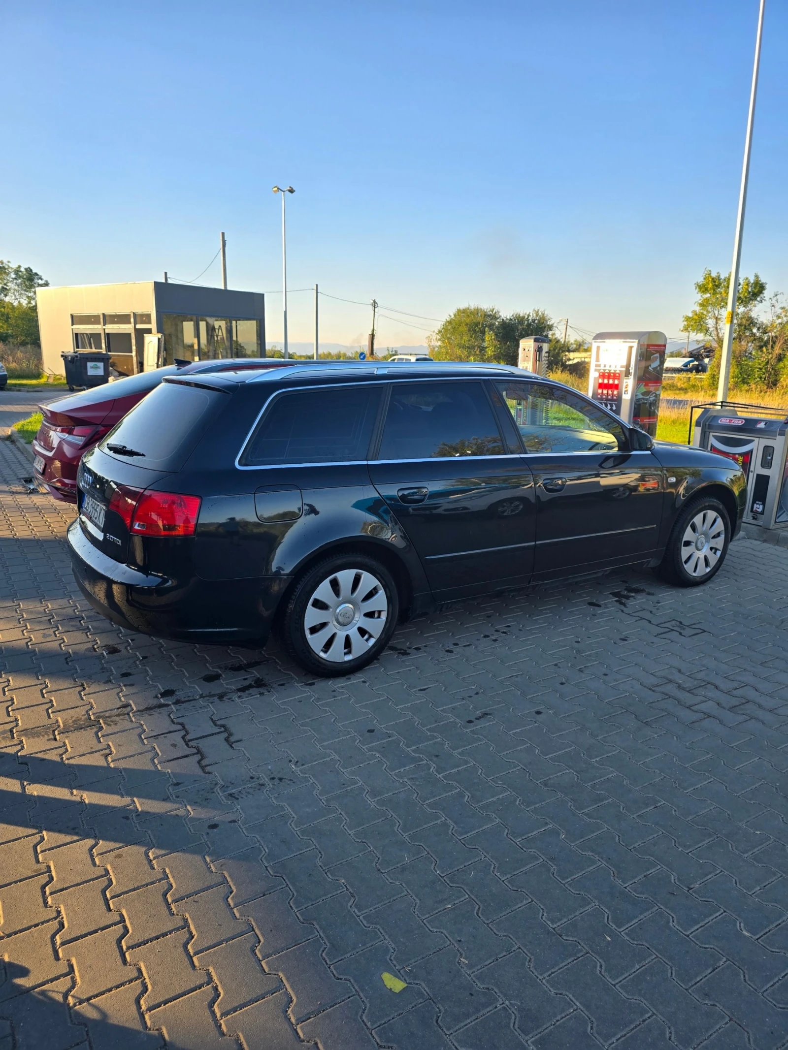 Audi A4 2.0TDI, снимка 6 - Автомобили и джипове - 55974962
