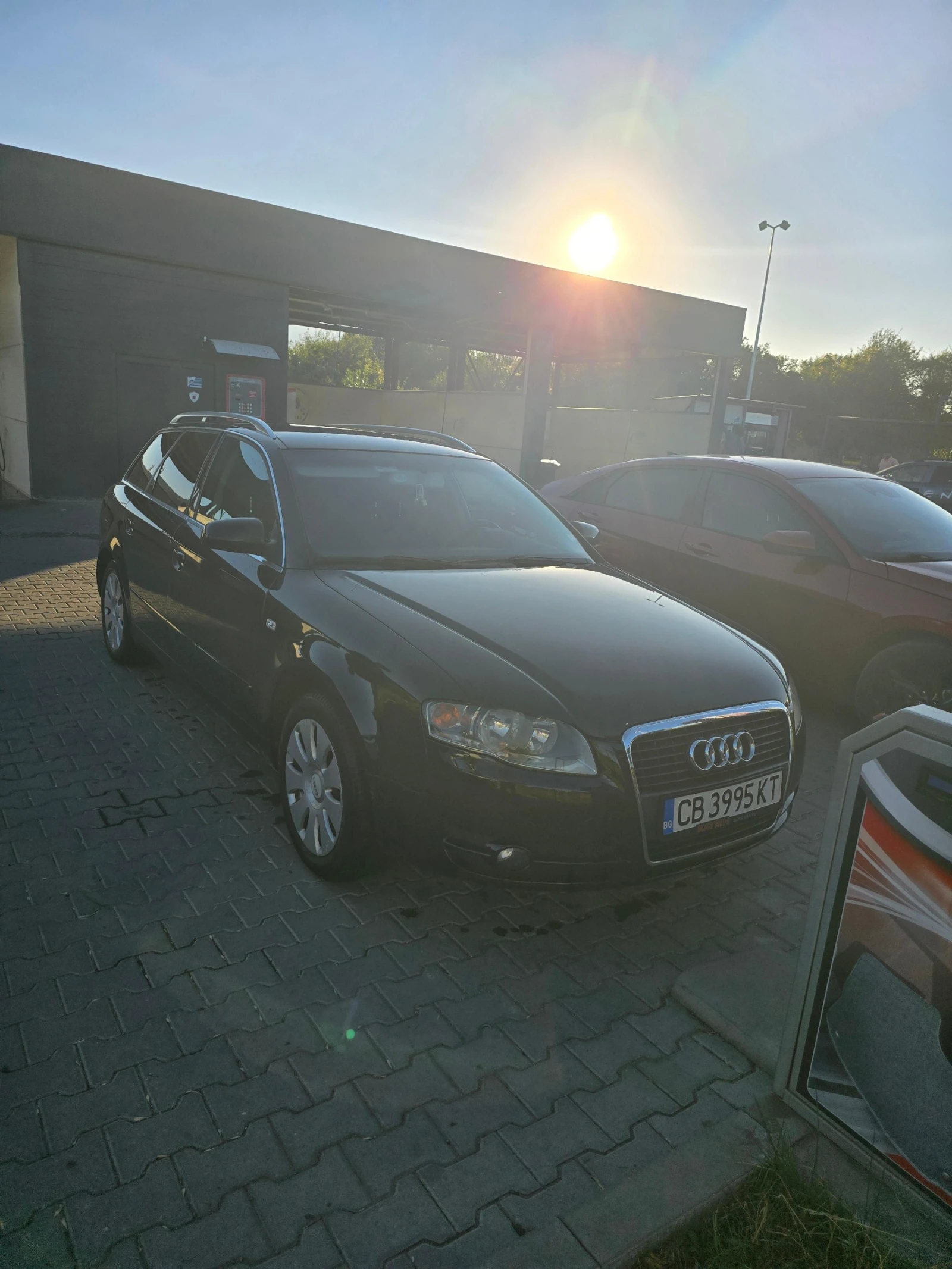 Audi A4 2.0TDI, снимка 8 - Автомобили и джипове - 55974962