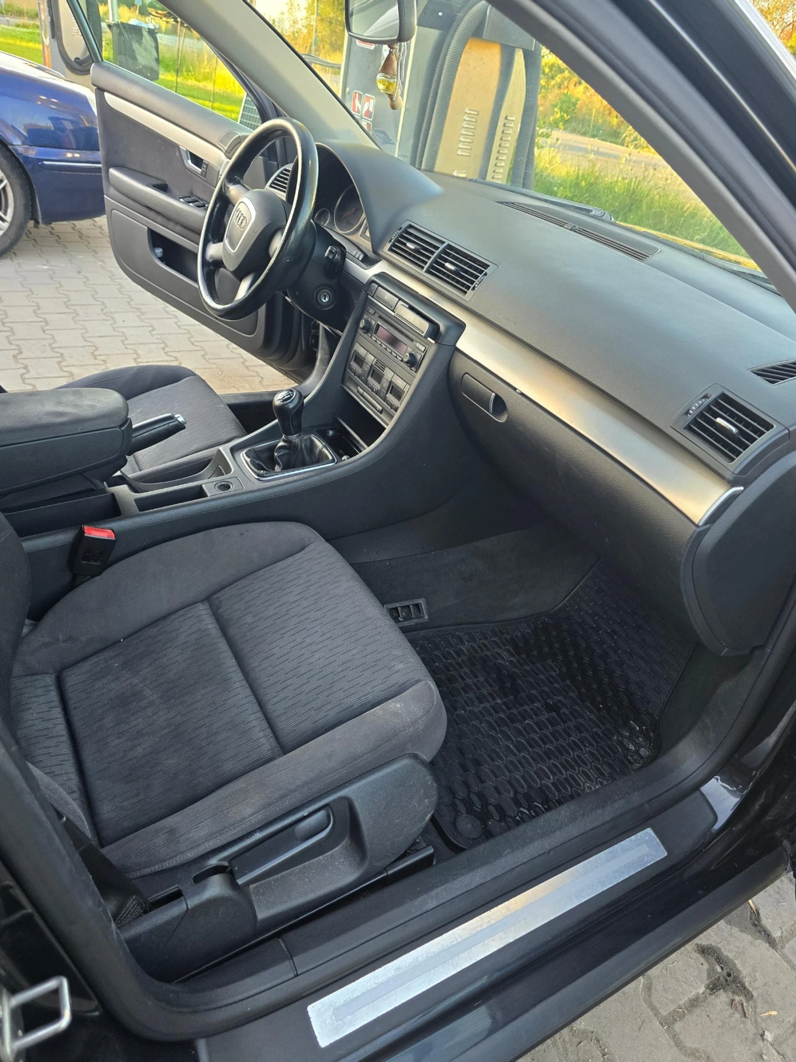 Audi A4 2.0TDI, снимка 14 - Автомобили и джипове - 55974962