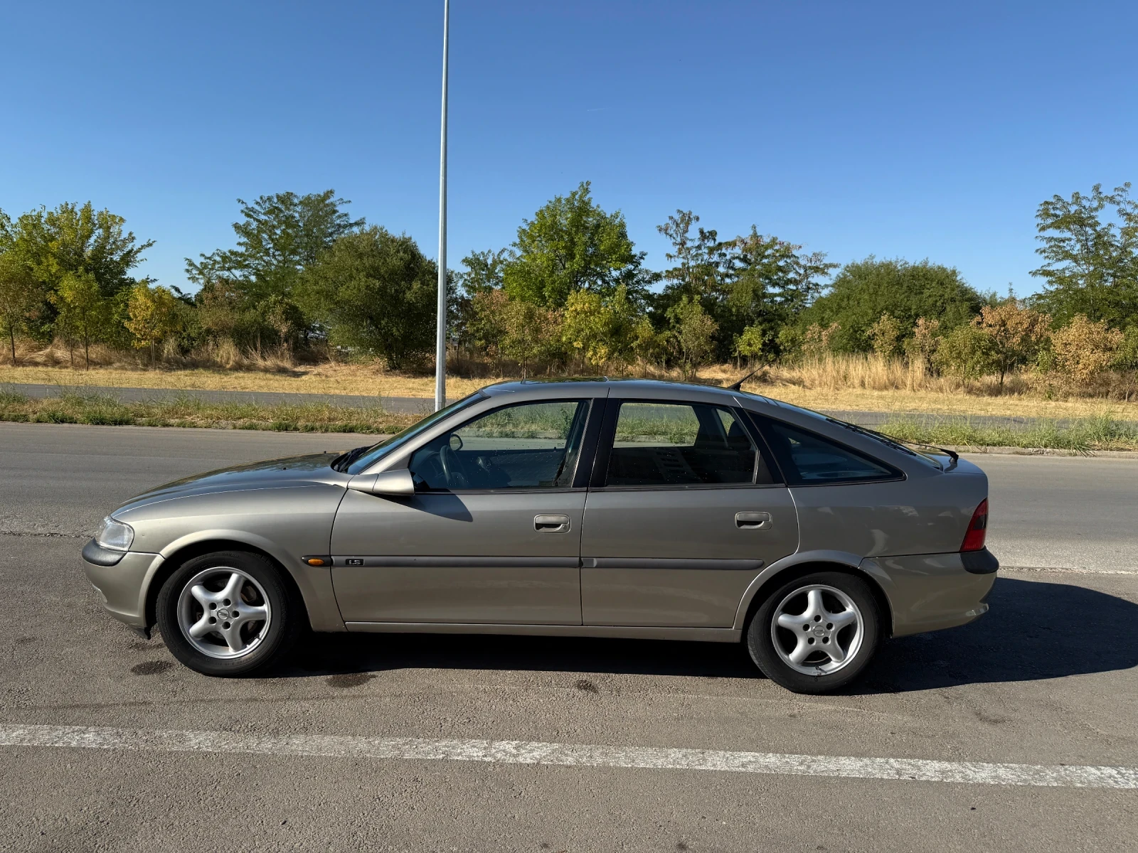 Opel Vectra, снимка 5 - Автомобили и джипове - 56119336