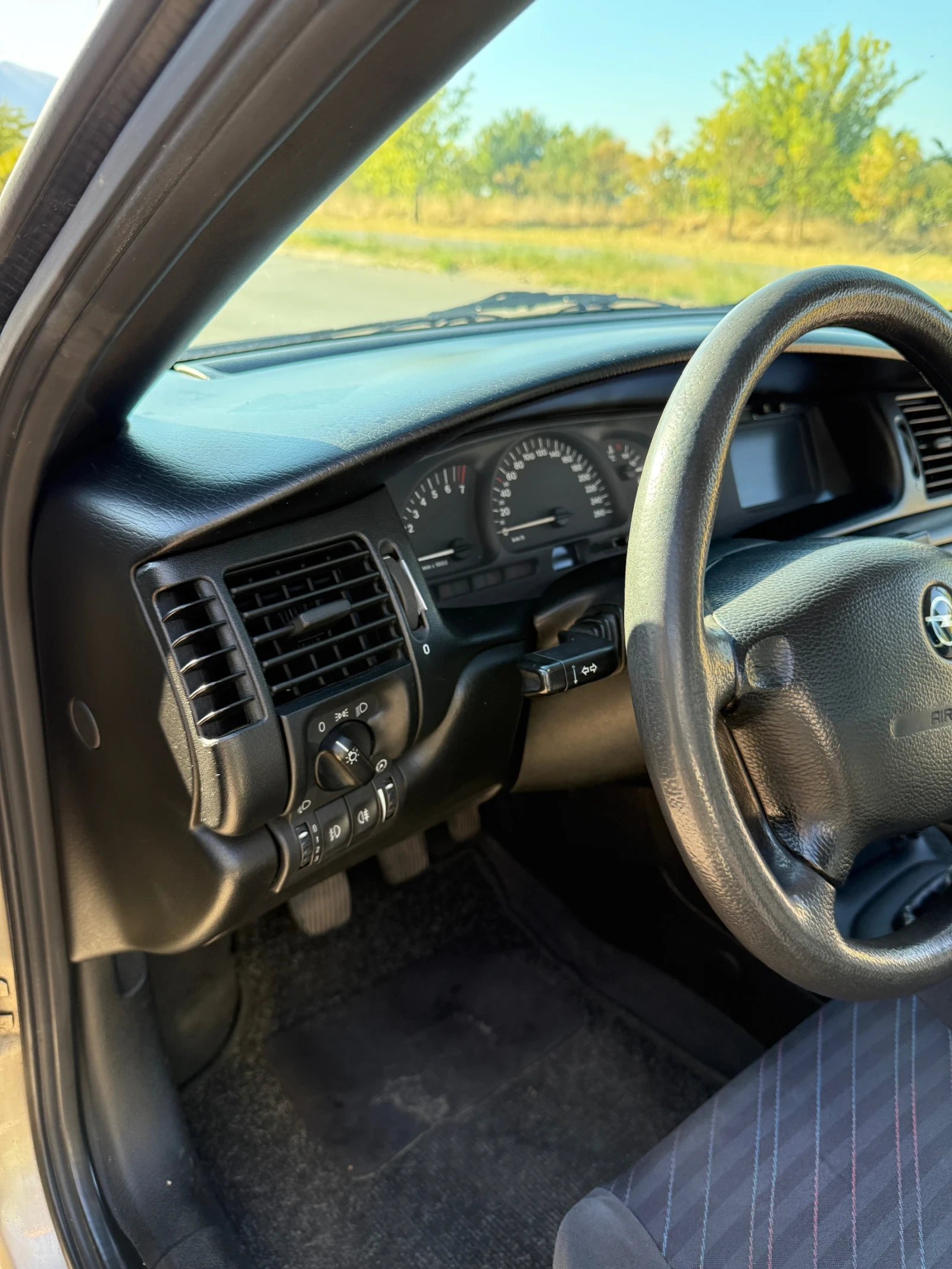 Opel Vectra, снимка 12 - Автомобили и джипове - 56119336
