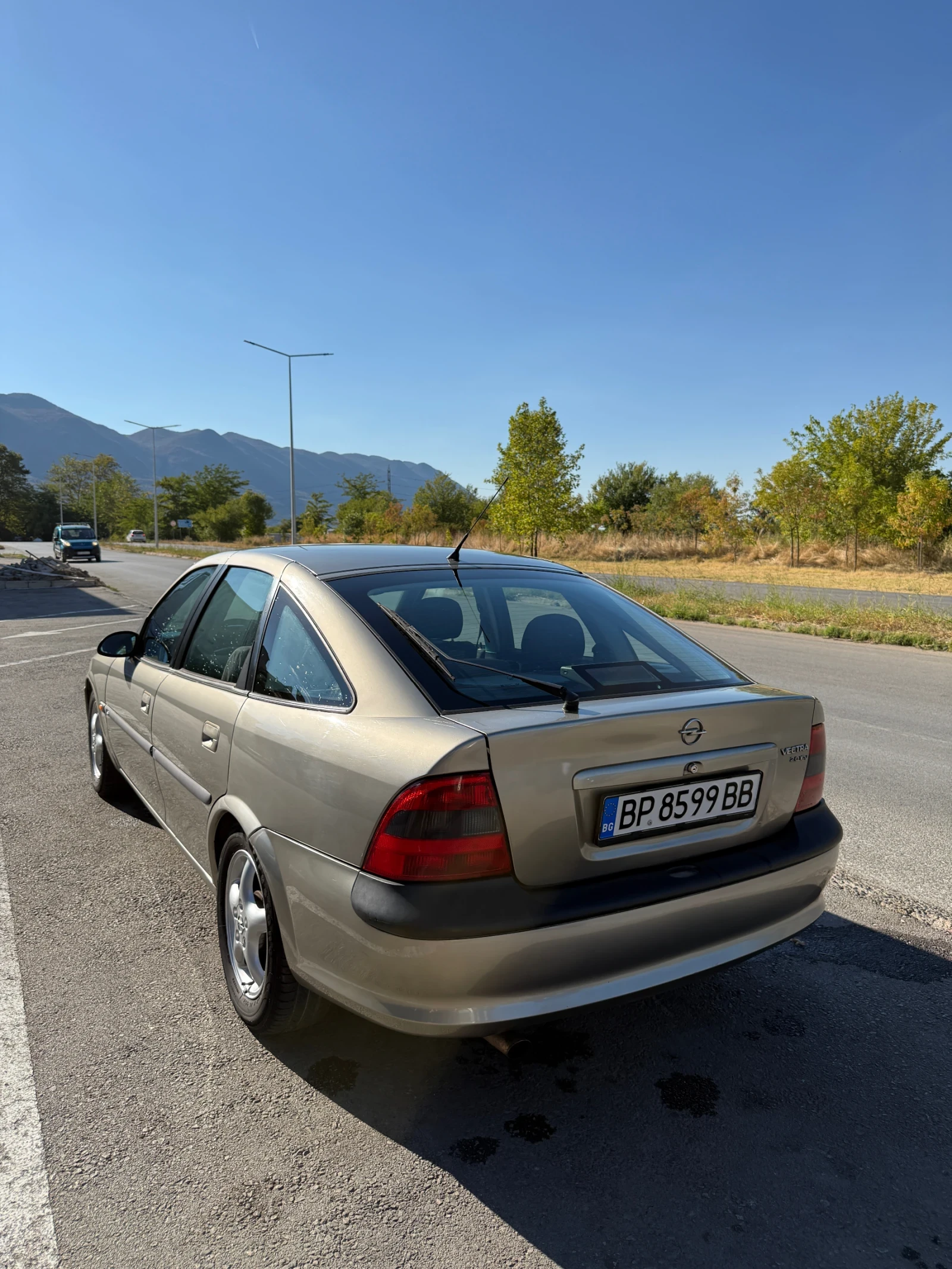 Opel Vectra, снимка 4 - Автомобили и джипове - 56119336