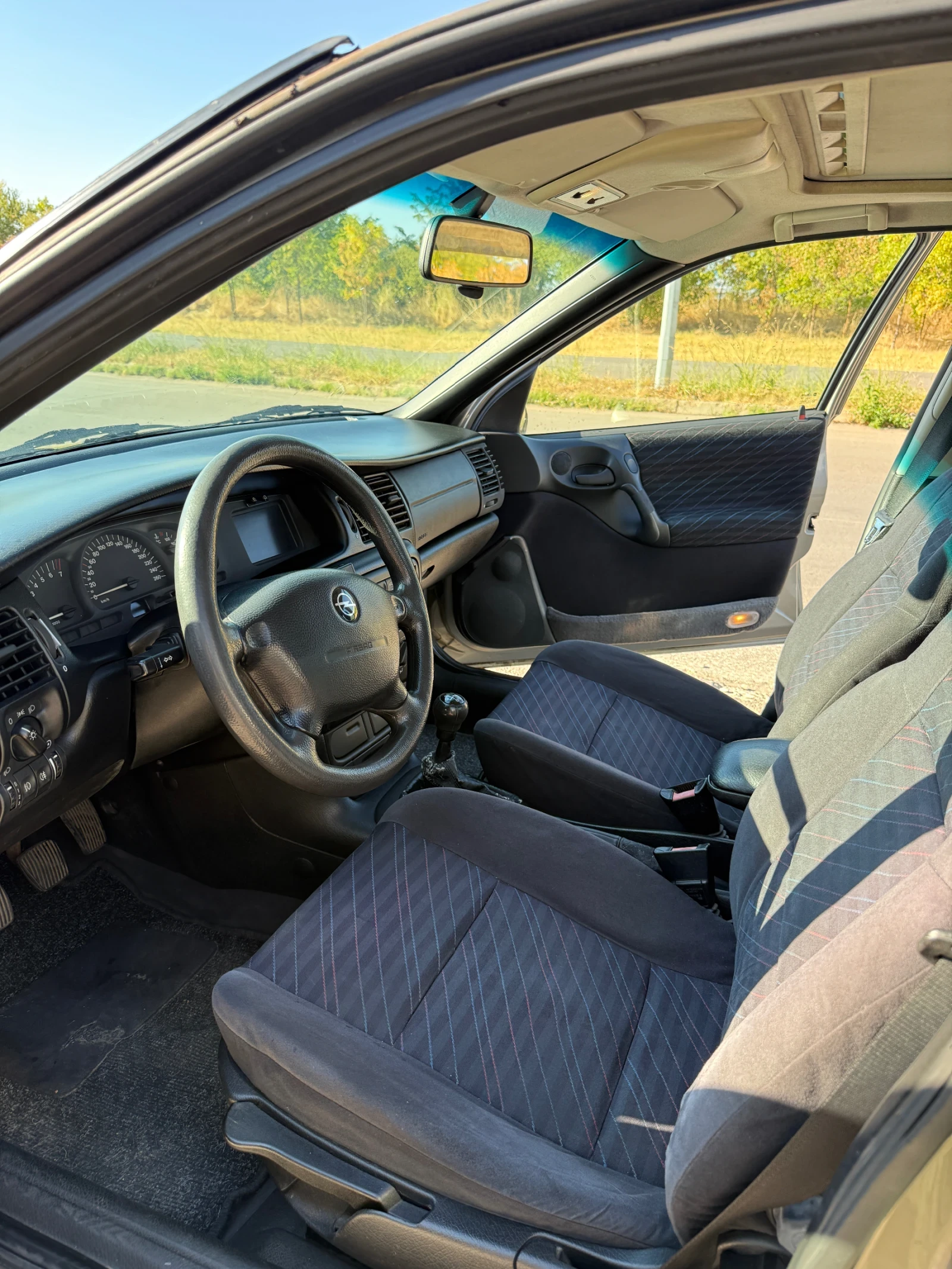 Opel Vectra, снимка 6 - Автомобили и джипове - 56119336