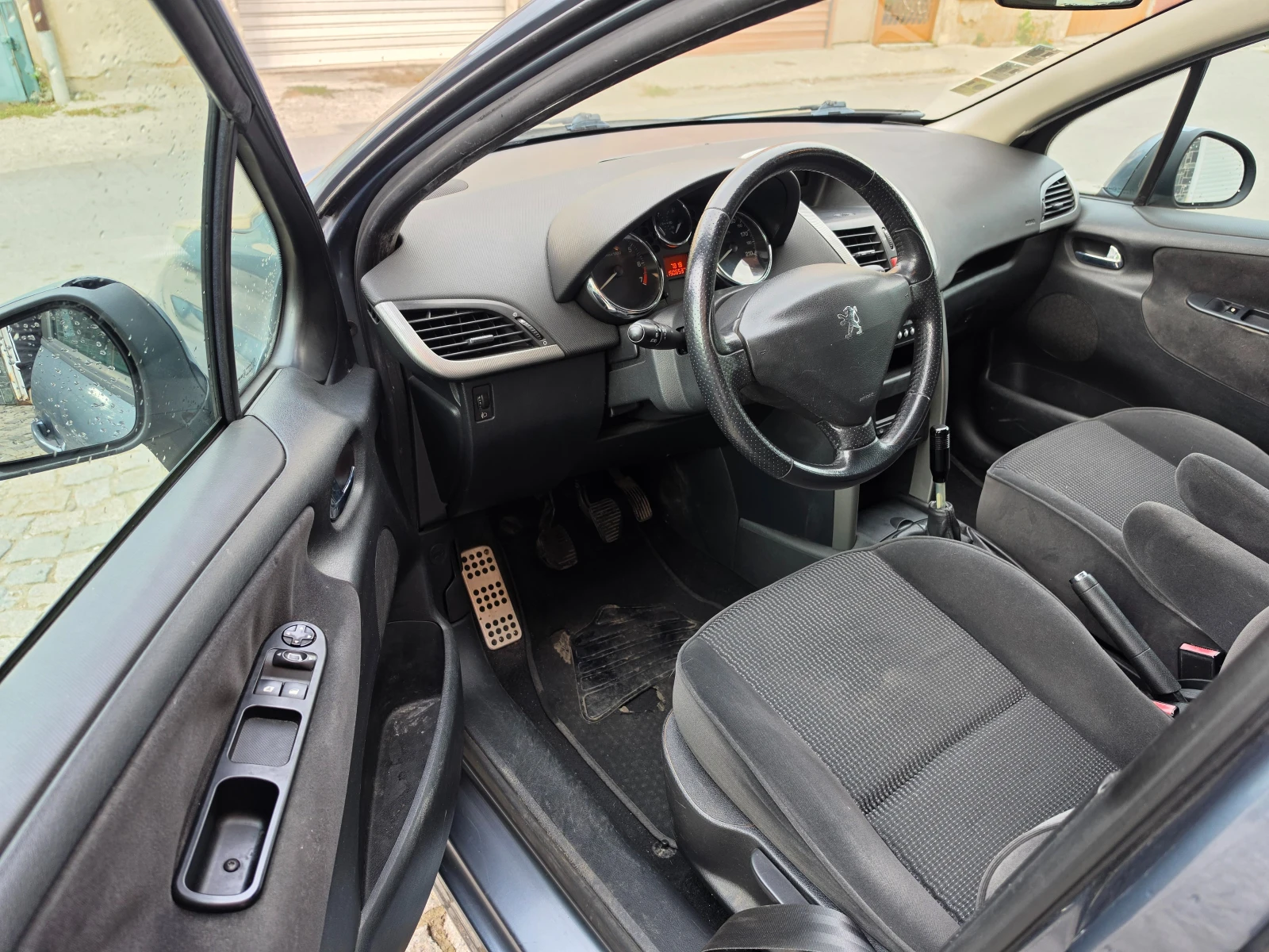 Peugeot 207 Фестивал, снимка 10 - Автомобили и джипове - 56273345